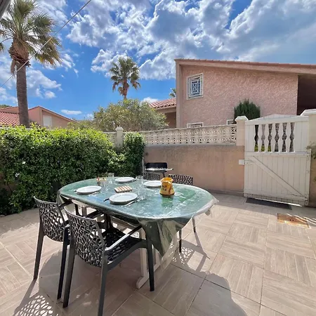Holiday home Maison Familiale Climatisee Avec Terrasse Pres De La Plage, Saint-cyprien - Fr-1-309-510